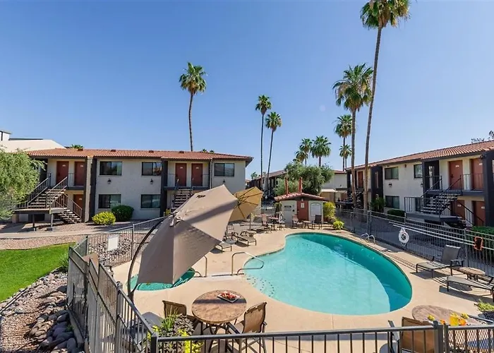 120 Fully Furnished 1br Suite-prime Location